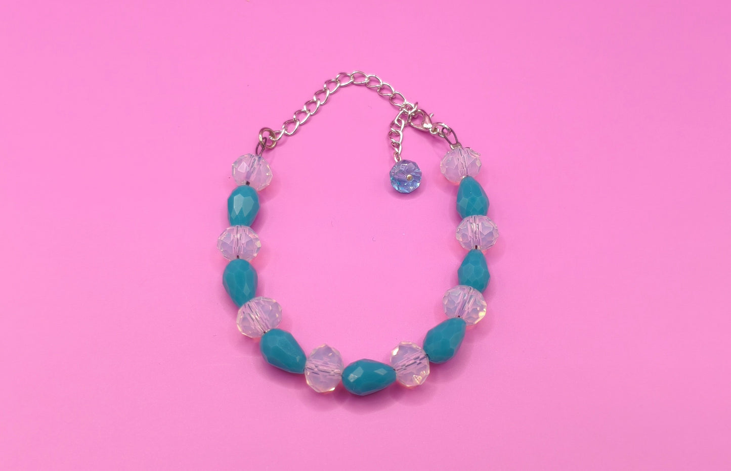 Βραχιόλι με τυρκουάζ και διάφανες χάντρες