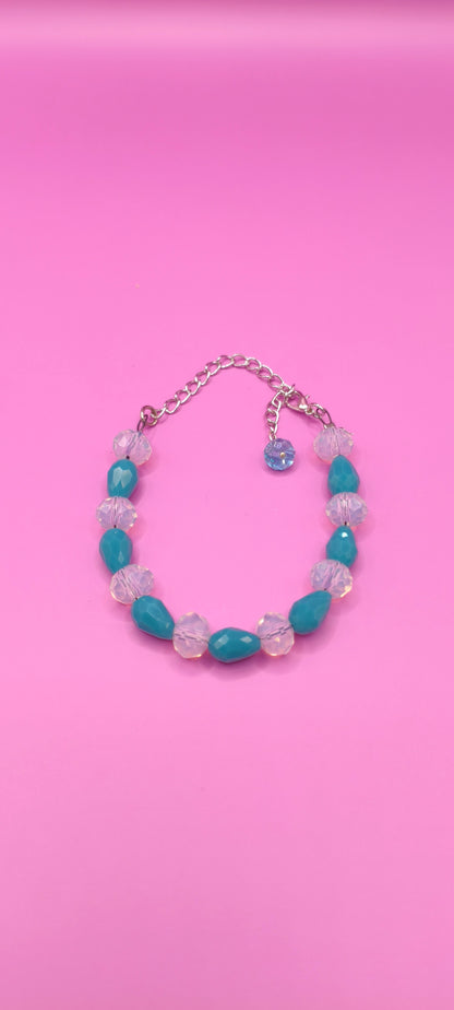 Βραχιόλι με τυρκουάζ και διάφανες χάντρες