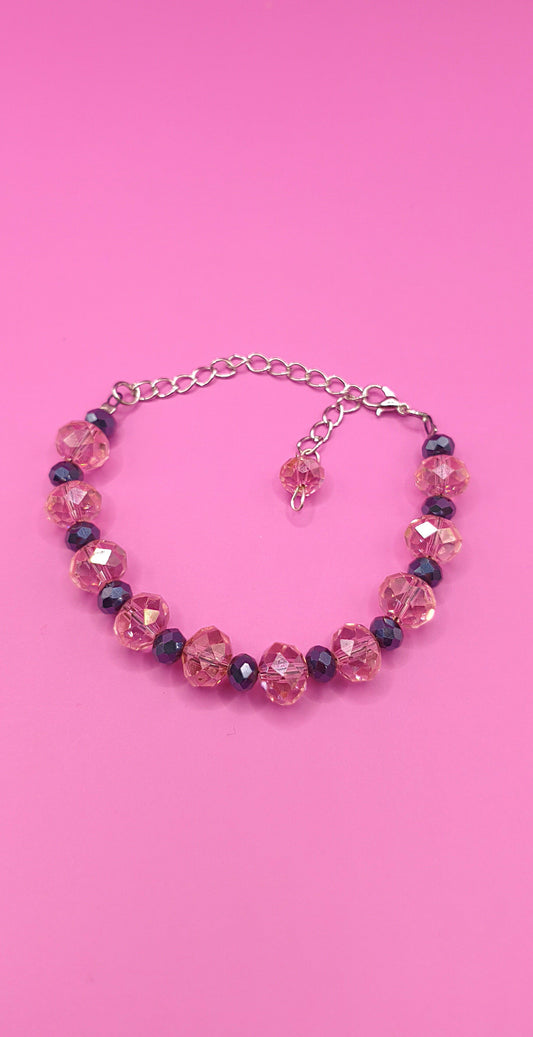 Βραχιόλι με μαύρες και ρώζ χάντρες