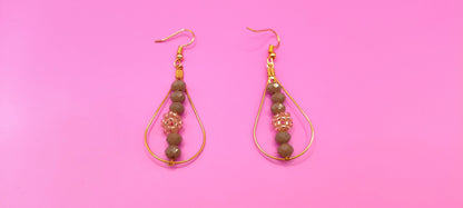 Σκουλαρίκια με γκρι και χρυσές χάντρες