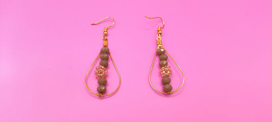 Σκουλαρίκια με γκρι και χρυσές χάντρες