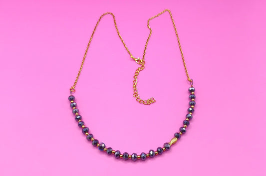 Χειροποίητο μακρύ κολιέ με ατσάλινο χρυσό ψαράκι