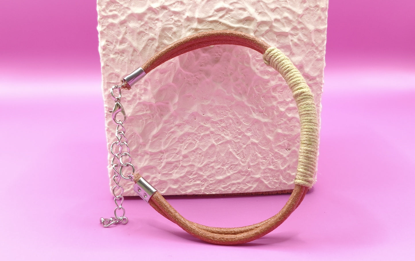 Χειροποίητο βραχιόλι με δερμάτινο λουράκι και πράσινο σχοινί