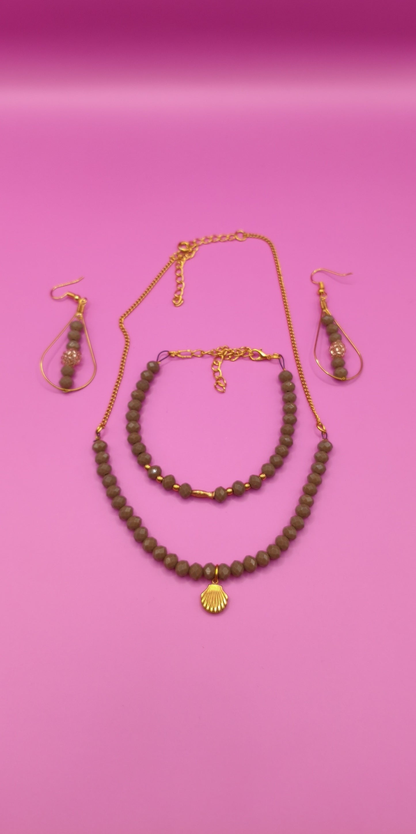 Σετ κολιέ βραχιόλι σκουλαρίκια με γκρι γυαλιστερές χάντρες