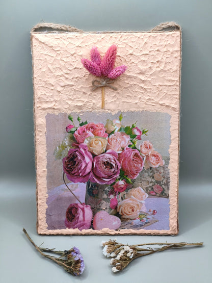 Μικρός πίνακας με ανάγλυφη υφή σε πορτοκαλί απόχρωση και ντεκουπάζ από χαρτοπετσέτα