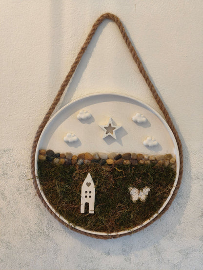 Τσιμεντένιος στρογγυλός δίσκος τοίχου με αφυδατωμένα βρύα