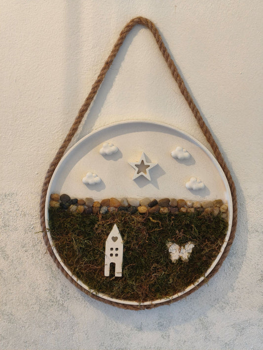 Τσιμεντένιος στρογγυλός δίσκος τοίχου με αφυδατωμένα βρύα